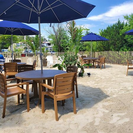 Crosswinds Motel Рехобът Бийч Екстериор снимка